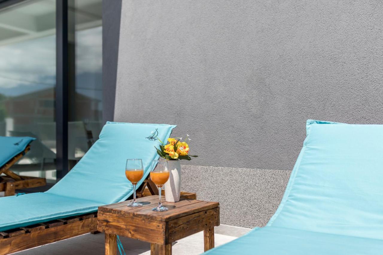 Luxury Villa La Nonna Ana - Heated Pool, Sea View, Near Split Kastela Exterior photo