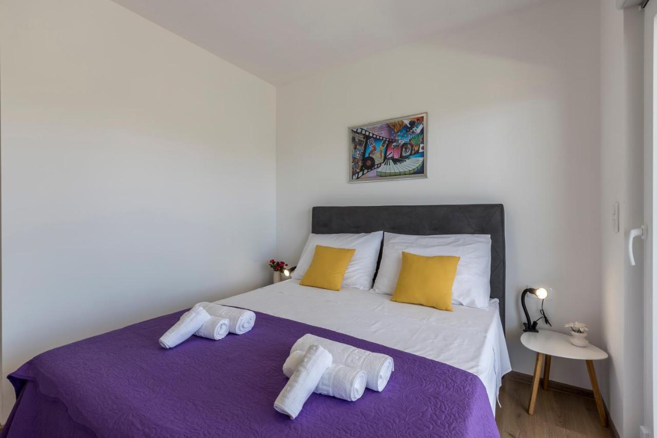 Luxury Villa La Nonna Ana - Heated Pool, Sea View, Near Split Kastela Exterior photo