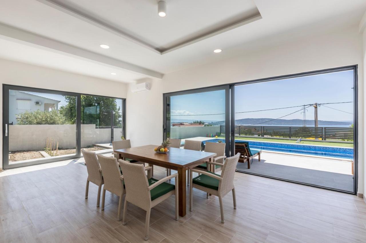 Luxury Villa La Nonna Ana - Heated Pool, Sea View, Near Split Kastela Exterior photo