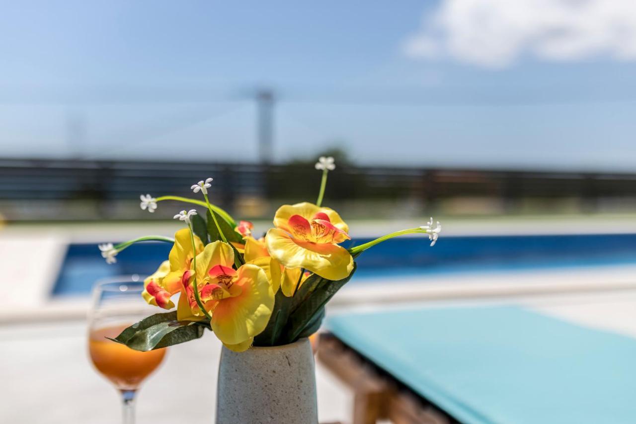 Luxury Villa La Nonna Ana - Heated Pool, Sea View, Near Split Kastela Exterior photo