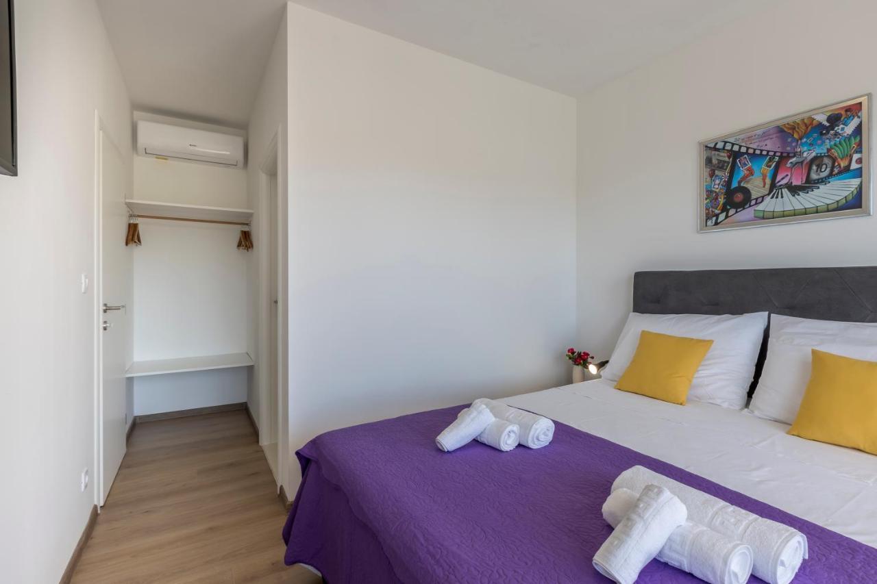 Luxury Villa La Nonna Ana - Heated Pool, Sea View, Near Split Kastela Exterior photo