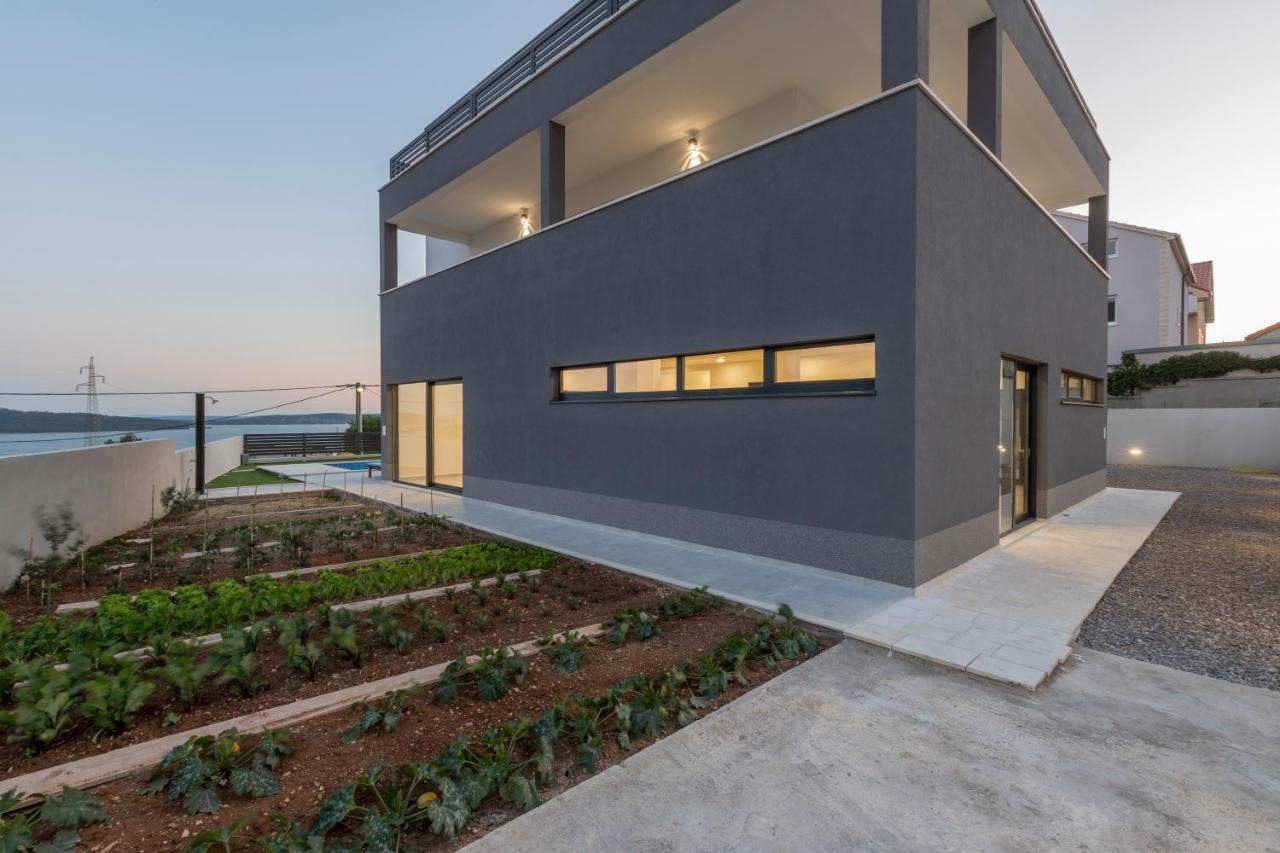 Luxury Villa La Nonna Ana - Heated Pool, Sea View, Near Split Kastela Exterior photo