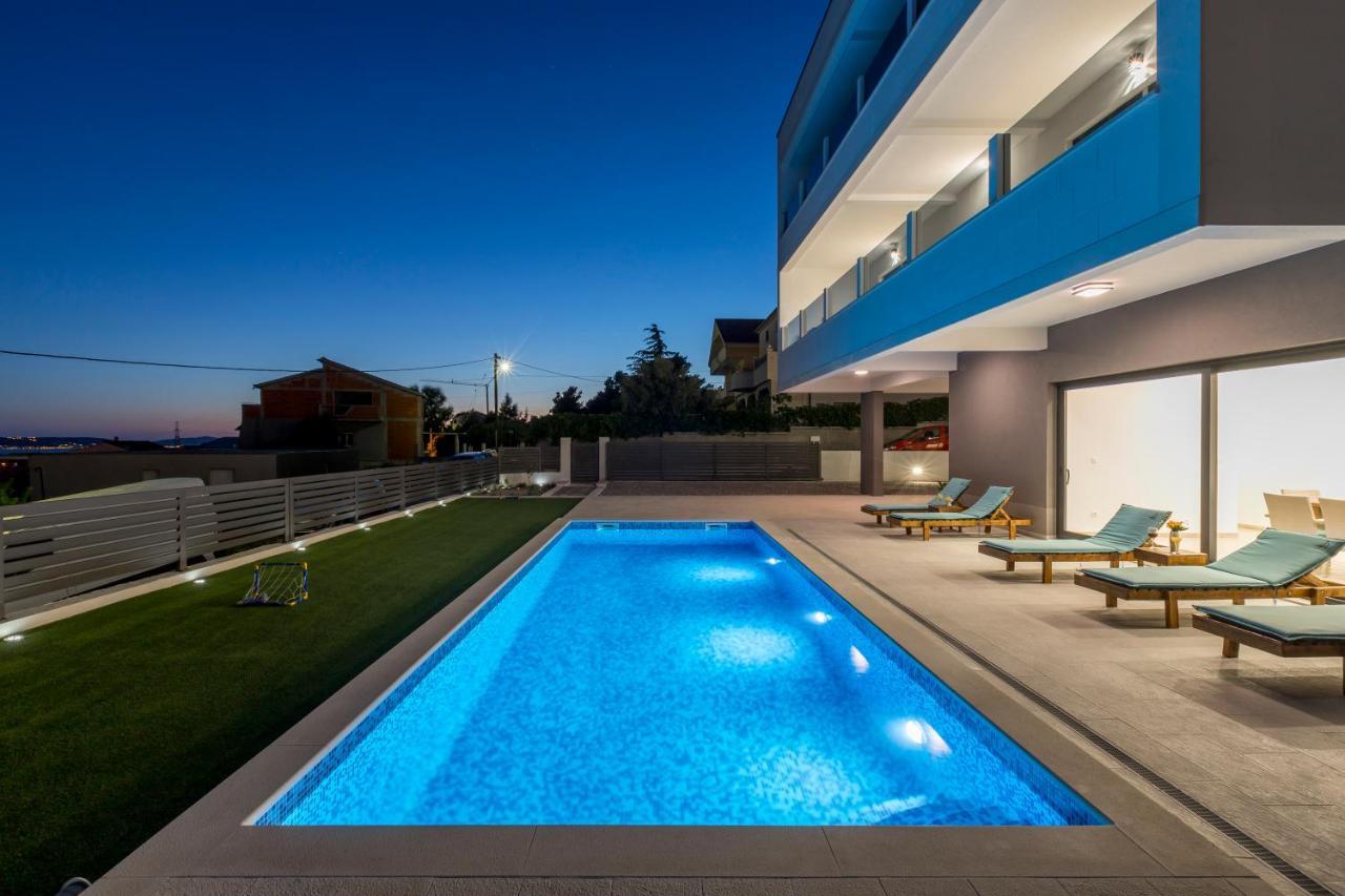 Luxury Villa La Nonna Ana - Heated Pool, Sea View, Near Split Kastela Exterior photo