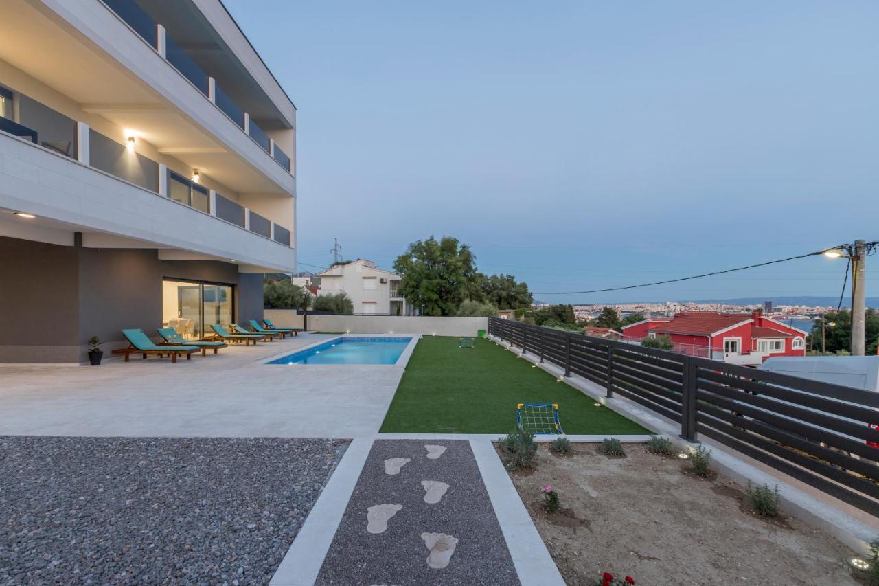 Luxury Villa La Nonna Ana - Heated Pool, Sea View, Near Split Kastela Exterior photo