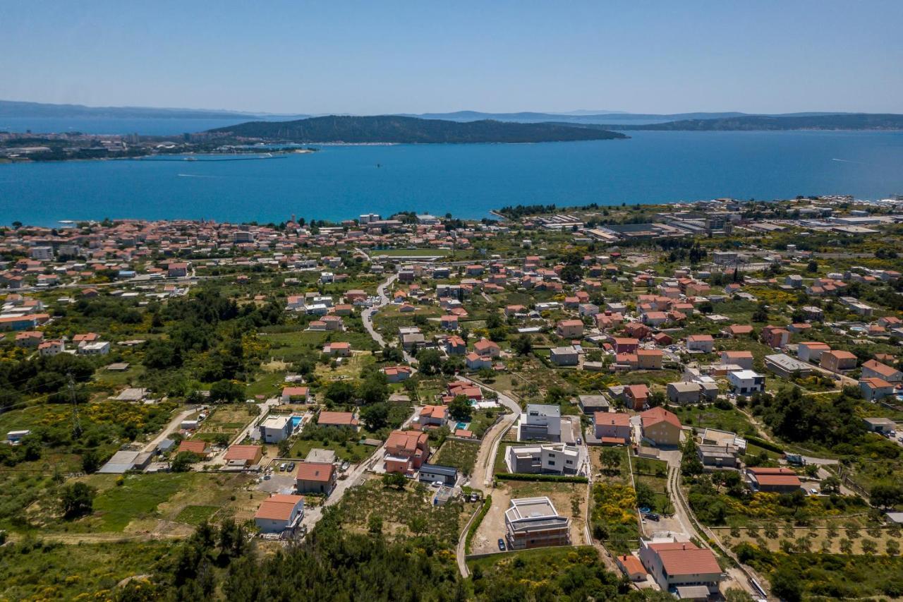 Luxury Villa La Nonna Ana - Heated Pool, Sea View, Near Split Kastela Exterior photo